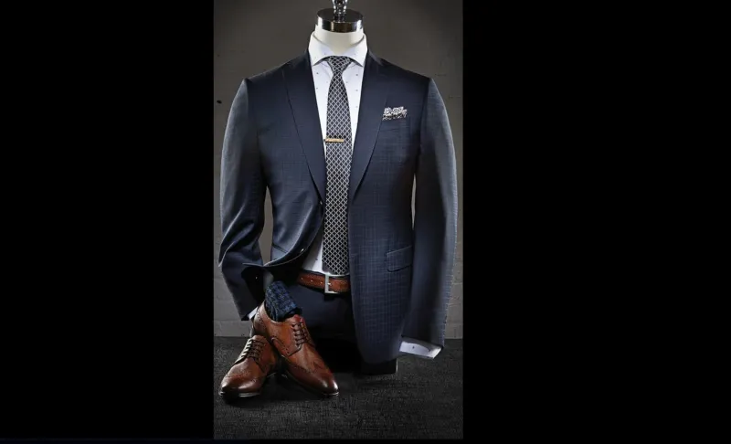 بالصور: 5 مفاتيح لاختيار منديل الجيب 