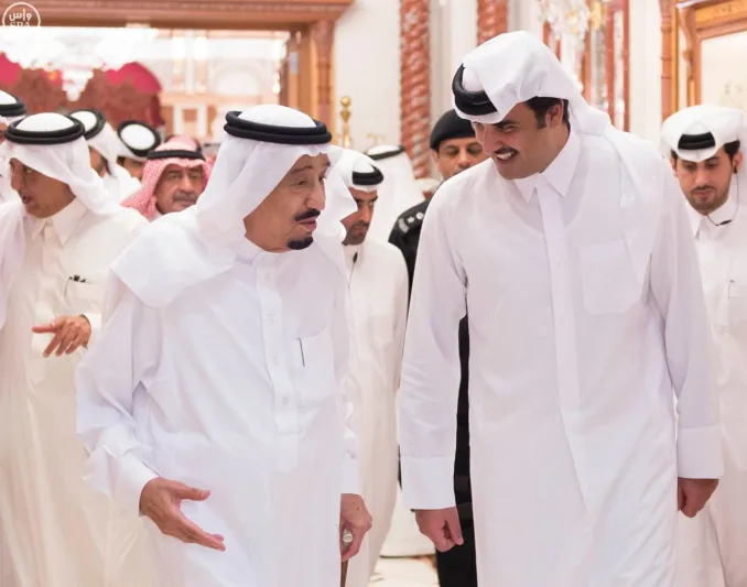 بالصور:حفل إفطار الملك سلمان إكراما للشيخ تميم أمير قطر 