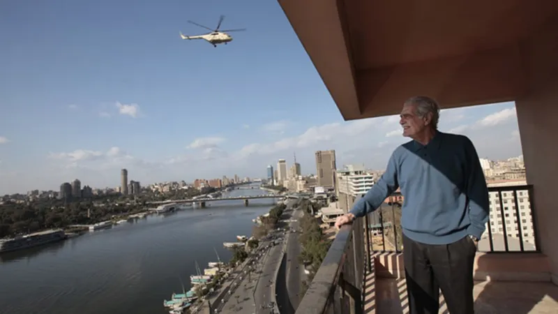 صور نادرة للفنان العالمي عمر الشريف 