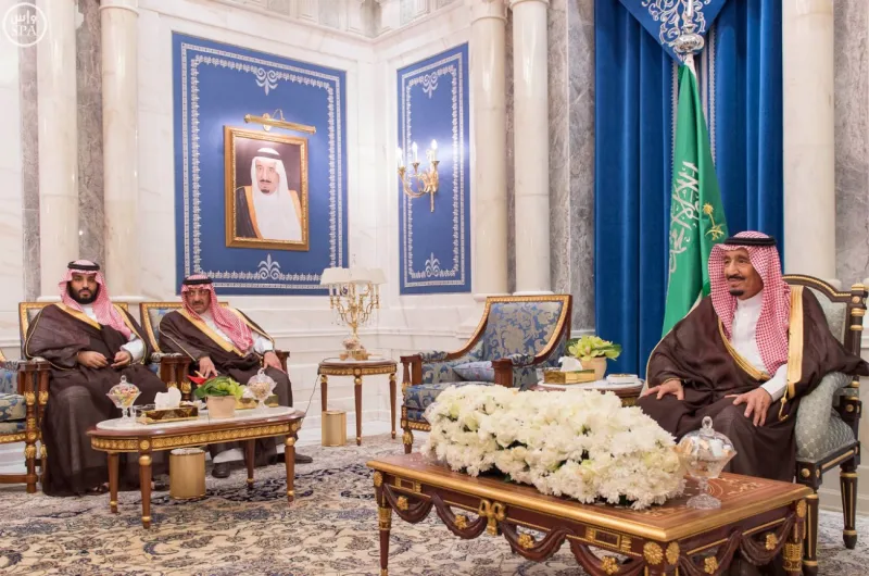 بالصور: أمام خادم الحرمين الشريفين .. أمير الحدود الشمالية ووزير الإسكان يؤديان القسم