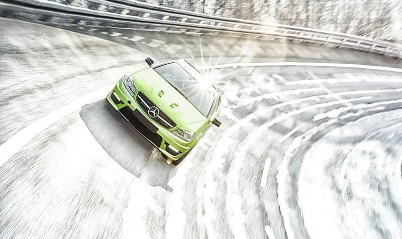 بالصور.. مرسيدس تكشف عن النسخة الأخيرة من C63 AMG كوبيه الماضية