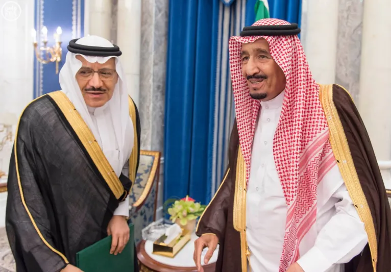 بالصور: أمام خادم الحرمين الشريفين .. أمير الحدود الشمالية ووزير الإسكان يؤديان القسم