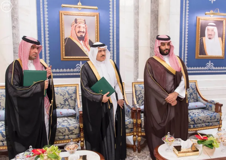 بالصور: أمام خادم الحرمين الشريفين .. أمير الحدود الشمالية ووزير الإسكان يؤديان القسم