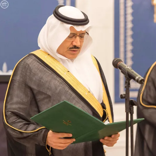 بالصور: أمام خادم الحرمين الشريفين .. أمير الحدود الشمالية ووزير الإسكان يؤديان القسم