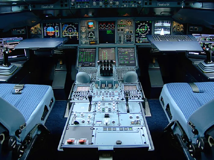 بالصور: ايرباص تطور الجيل الثاني من العملاقة 380