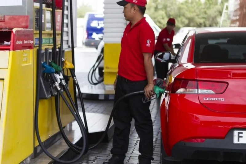 كيف تفاعل السكان مع تحرير أسعار الوقود في الإمارات؟