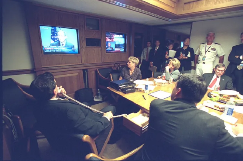 صور للمرة الاولى توضح صدمة الادارة الامريكية بعد 11 سبتمبر