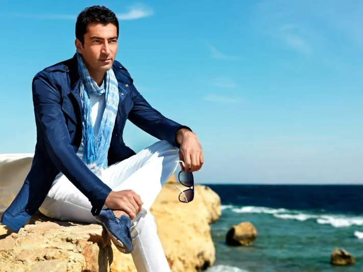 غير تصفيفتك لتتفوق على وسامة نجوم تركيا