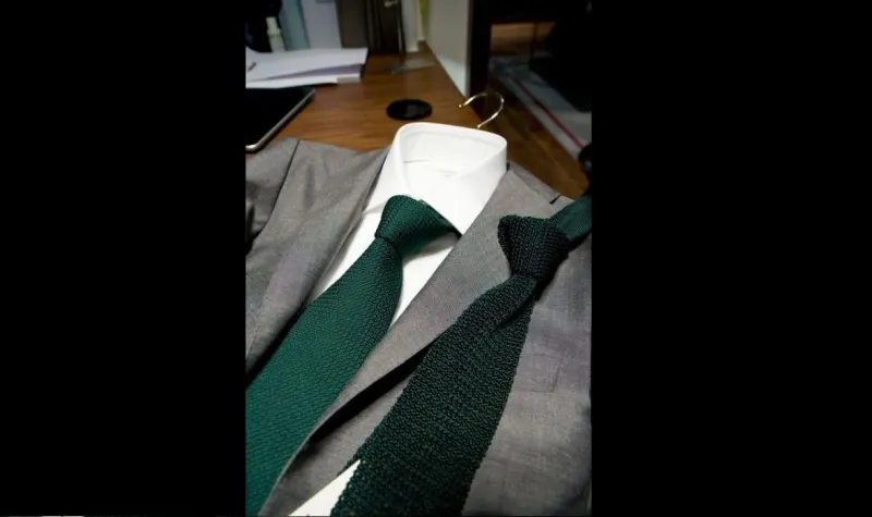 الاخضر... امنح خزانتك جرعة من الحيوية! 