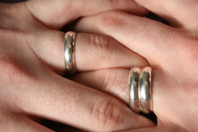 نصف البريطانيين: زوجة واحدة لا تكفي!