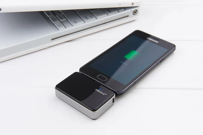 احذروا.. بطارية الهاتف تهديد أمني جديد