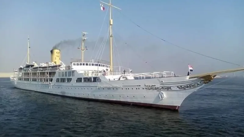 بالصور والفيديو: المحروسة ..اليخت الملكي المصري 