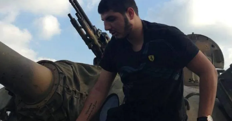 سوريون في اللاذقية يطالبون باعدام أحد أقارب الأسد