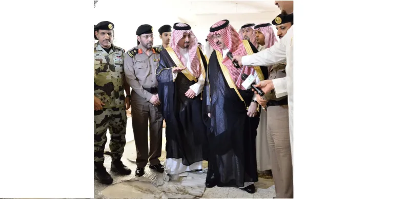 بالصور: نائب خادم الحرمين الشرفين يتفقد مسجد عسير 
