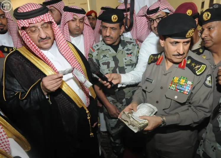 بالصور: نائب خادم الحرمين الشرفين يتفقد مسجد عسير 