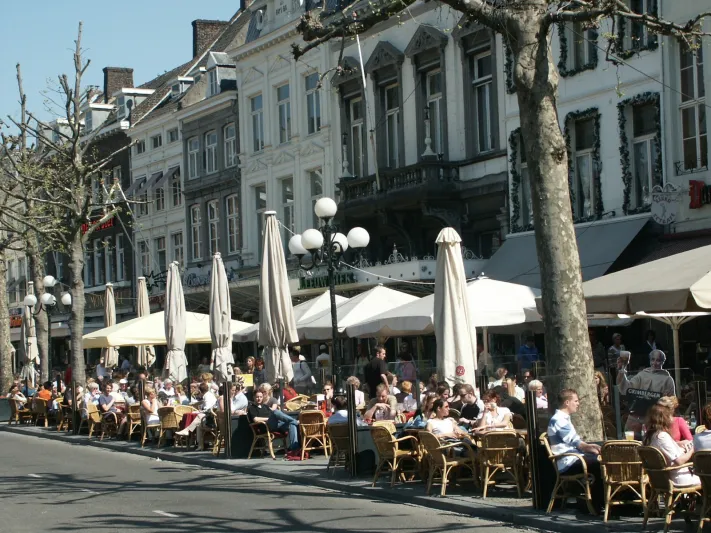 مايسترخت: مدينة المفاجئات بالصور 