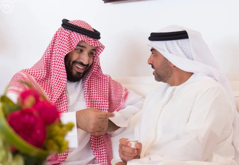 بالصور: استقبال خادم الحرمين لحاكم دبي وولي عهد أبو ظبي 