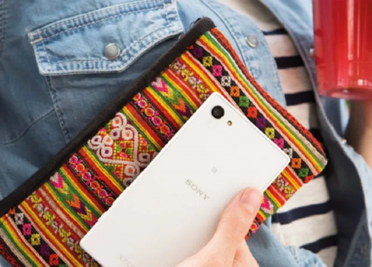 تسريب صورة ترويجية لهاتف "Xperia Z5 Compact"