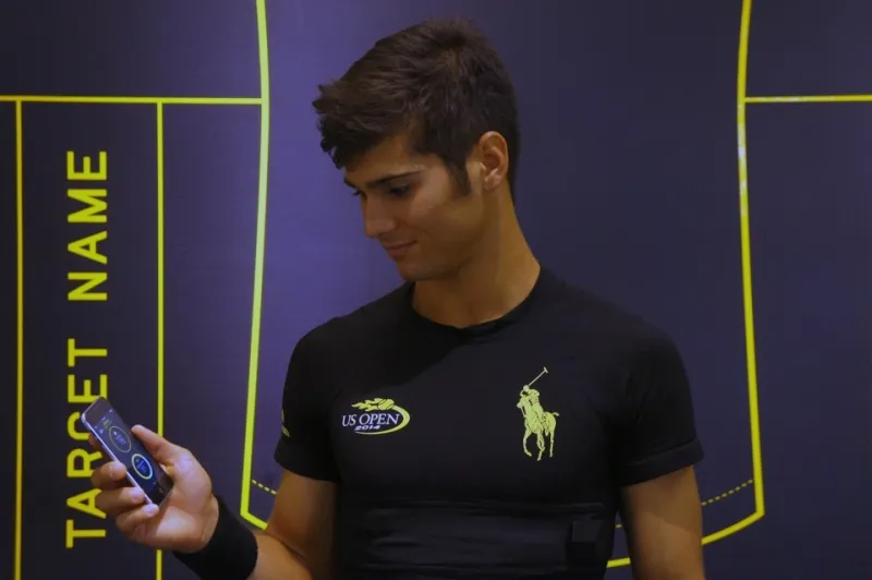 بالصور: لن تصدق مزايا هذا القميص الذكي من "رالف لورين" 