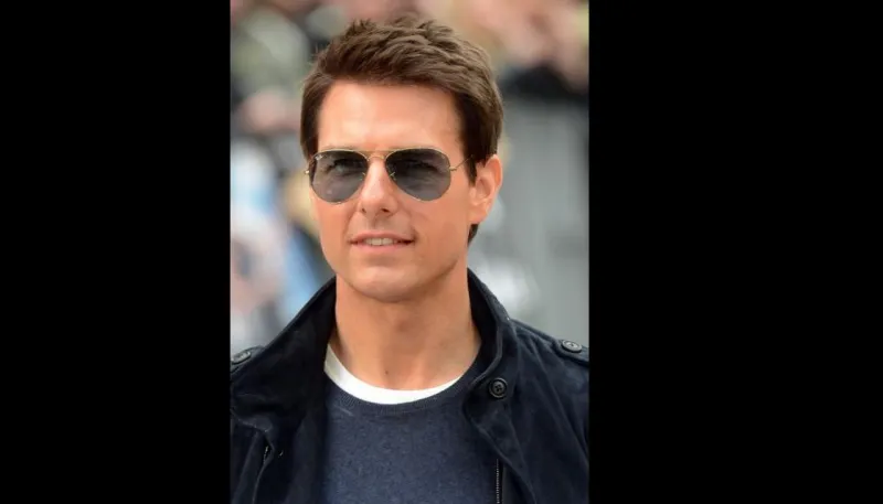 تمشيطة الشعر الجانبية... عنوان الجاذبية وخيار المشاهير