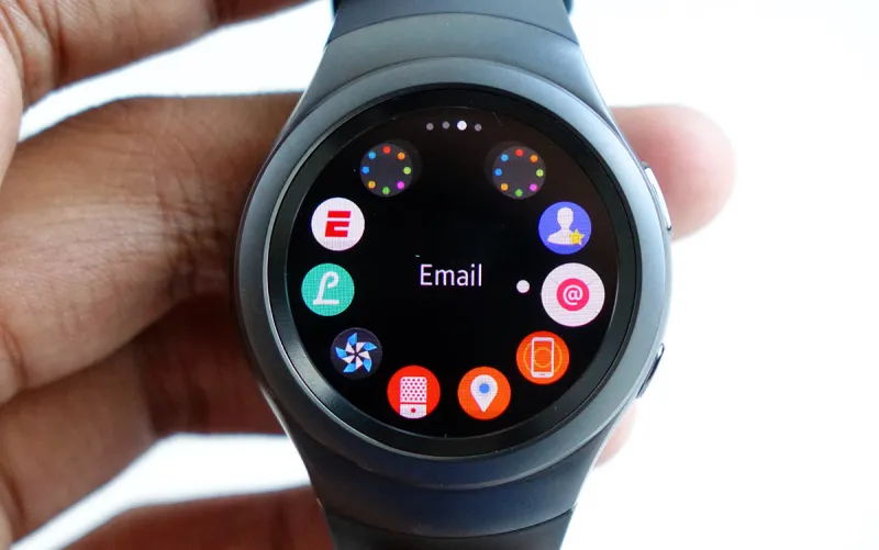 Gear S2 أول ساعة من سامسونج ستعمل مع هاتف الأيفون