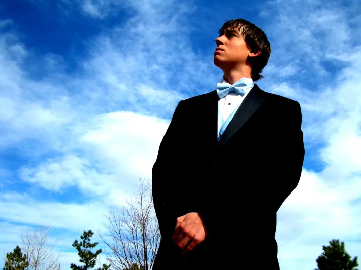 عريس لبناني فرّ من عروسه وسرق المدعوين!!