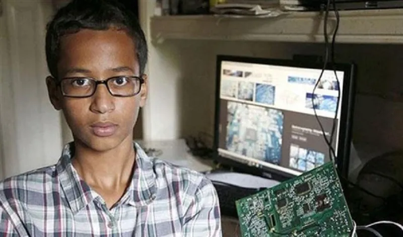 أوباما يدعو للبيت الأبيض تلميذاً مسلماً اعتقلته الشرطة