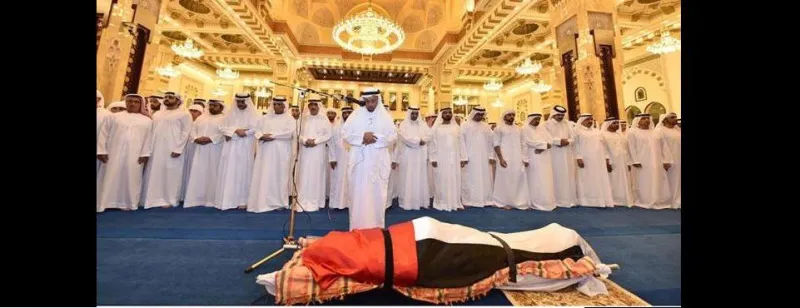 بالصور: تشييع جثمان الشيخ راشد بن محمد أل مكتوم 