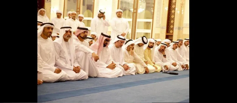 بالصور: تشييع جثمان الشيخ راشد بن محمد أل مكتوم 