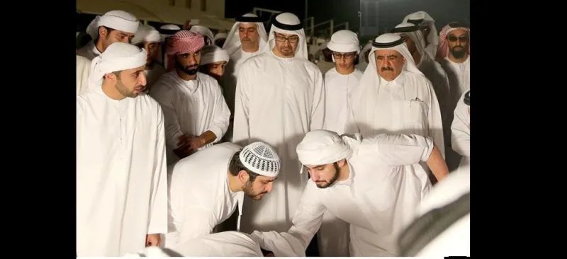 بالصور: تشييع جثمان الشيخ راشد بن محمد أل مكتوم 
