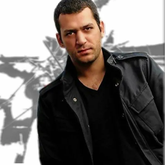 نجمان تركيان ينجوان من حادثة تدافع مشعر منى