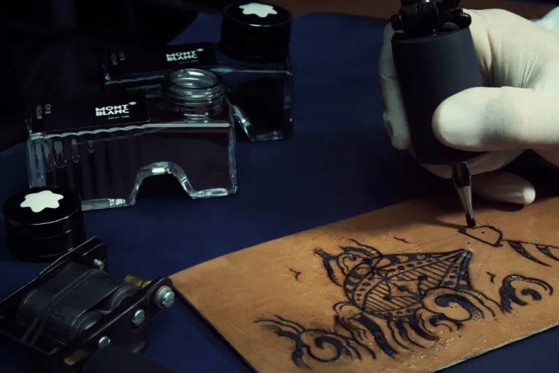  "مغلفات مون بلان تاتّــو"إصدار محدود من مون بلان وسامسونج