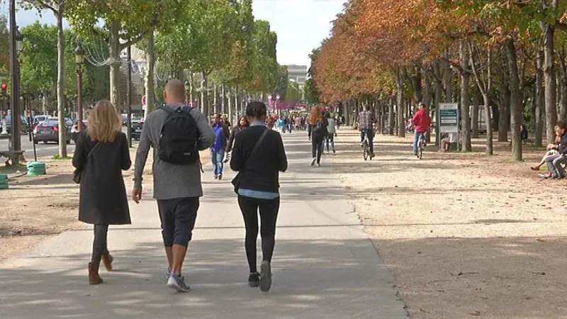 بالصور: باريس عاصمة بلا سيارات