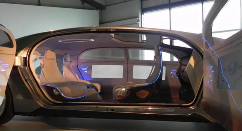 بالصور: سيارات ذاتية القيادة - عربات من عالم الخيال تجوب الطرقات