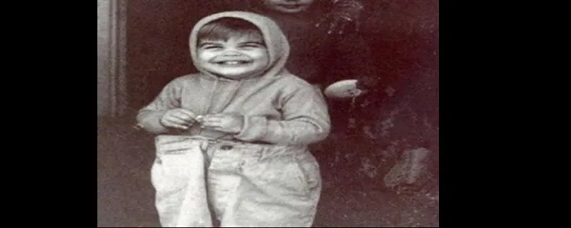 صور نادرة لـــ"جورج كلونى" فى طفولته