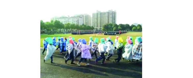 لن تصدقوا كيف عوقبت طالبات صينيات!