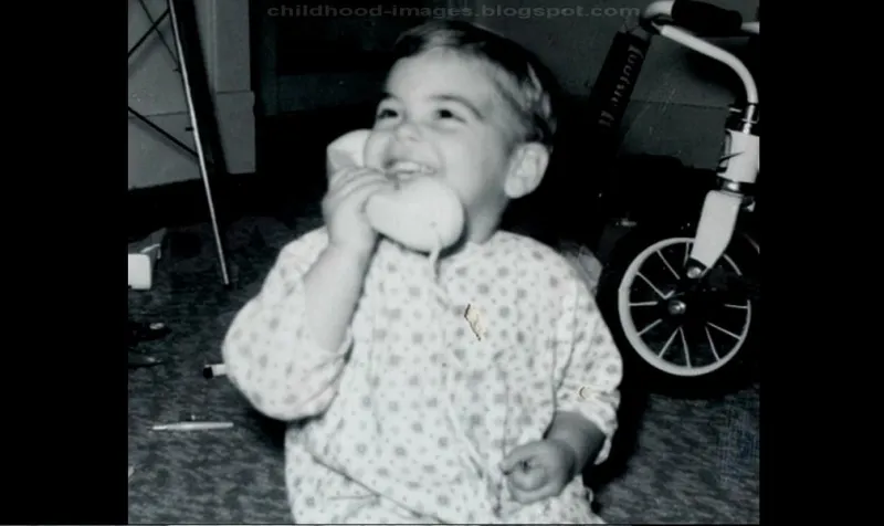 صور نادرة لـــ"جورج كلونى" فى طفولته