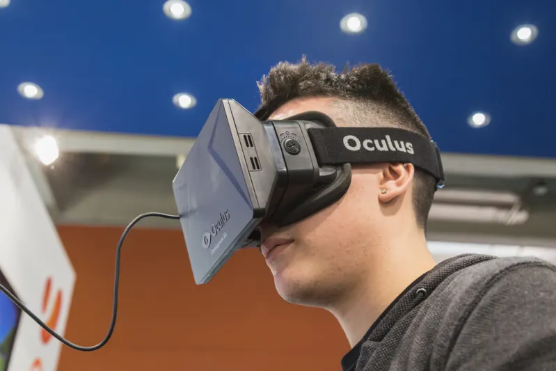 سماعة الواقع الافتراضي “Oculus Rift” ستكلف 350 دولار