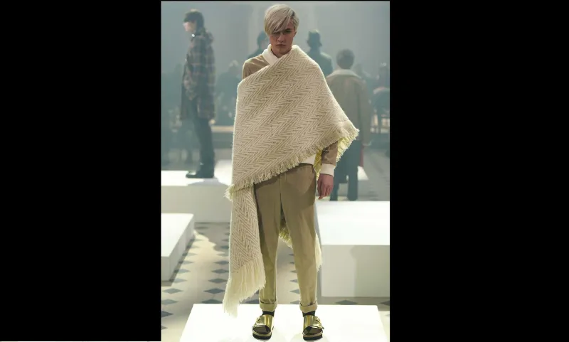 هذا الخريف... هل انتبهتم الى البونشو والبطانيات؟