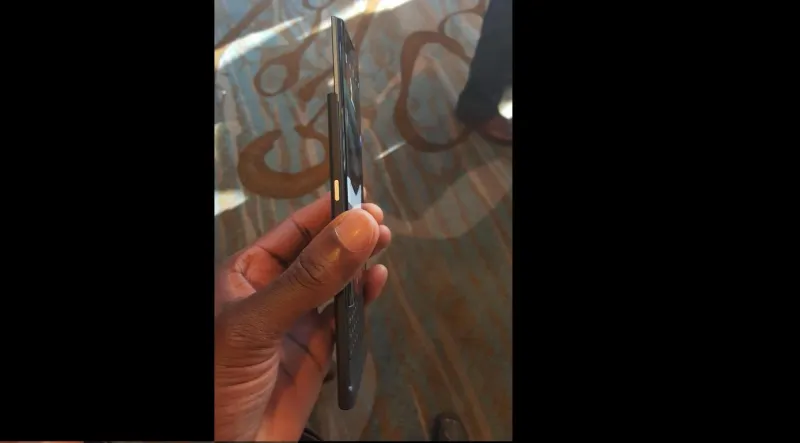 صور لأول هاتف من بلاكبيري بنظام الأندرويد 