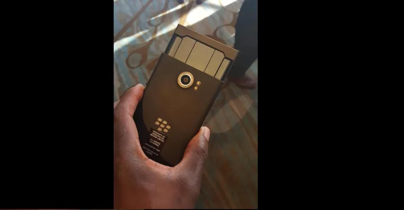 صور لأول هاتف من بلاكبيري بنظام الأندرويد 