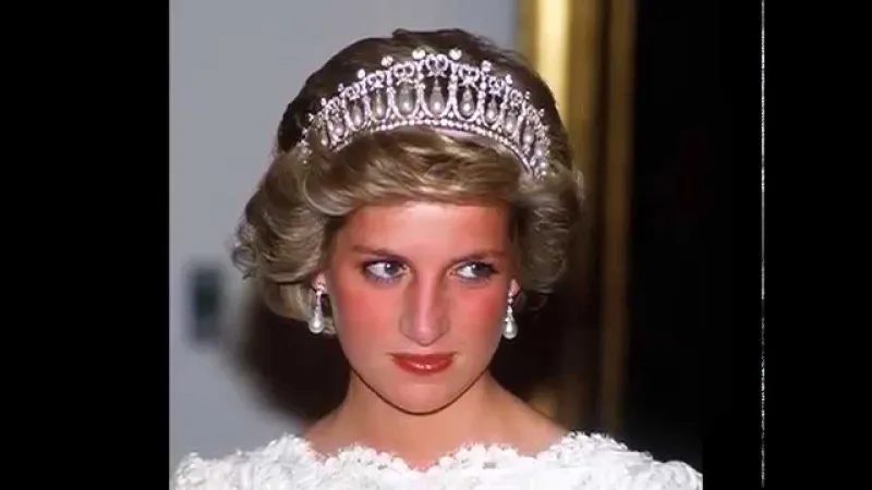 خصلة من شعر الليدي ديانا تعرض في مزاد