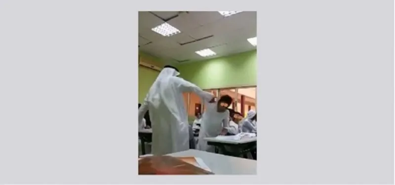 الإمارات.. فيديو لمعلم يضرب طالباً بقسوة يثير حالة من الجدل على مواقع التواصل