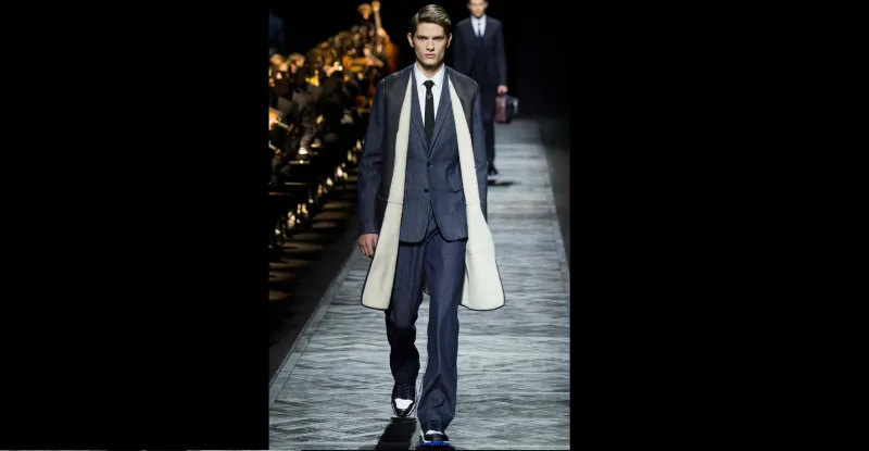 الدنيم: ما سرّه ؟ وهل يصبح مرادفاً للاناقة الرسمية؟