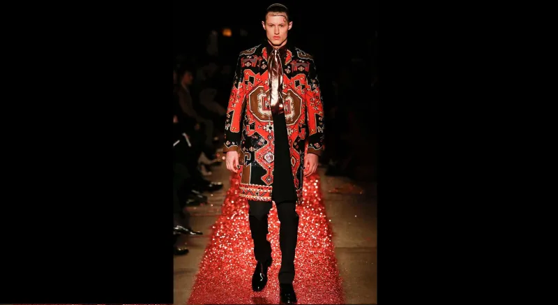 بالصور تعرف الى أبرز الصيحات في مجال النقوش لخريف 2015