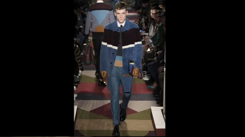 الدنيم: ما سرّه ؟ وهل يصبح مرادفاً للاناقة الرسمية؟