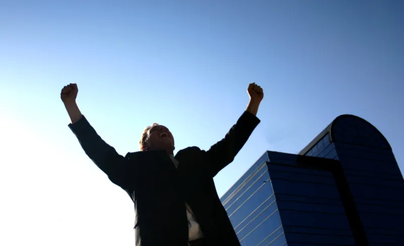 إنفوغرافيك| كيف يبدأ رواد الأعمال والناجحون يومهم؟