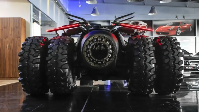 بالصور والفيديو سيارة الوطواط للبيع في دبي بـ 3.5مليون  درهم 