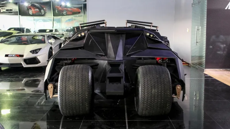 بالصور والفيديو سيارة الوطواط للبيع في دبي بـ 3.5مليون  درهم 