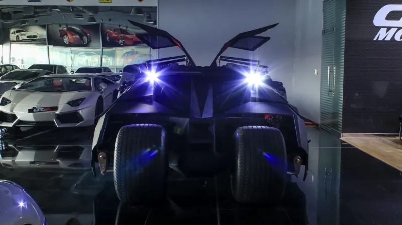 بالصور والفيديو سيارة الوطواط للبيع في دبي بـ 3.5مليون  درهم 